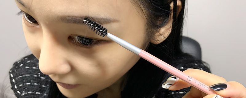 女生的基础化妆技巧 打造持久妆容的方法