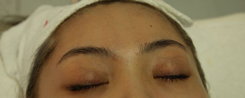 眼周皮肤怎么保养 使用眼部专用的护肤产品保养效果更好